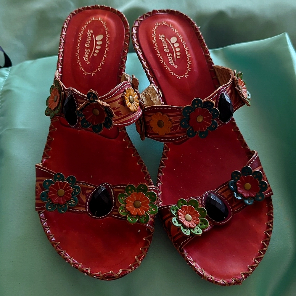 Spring Step Red Leather Jewel & Floral Sandals With Stacked Heel Size 10